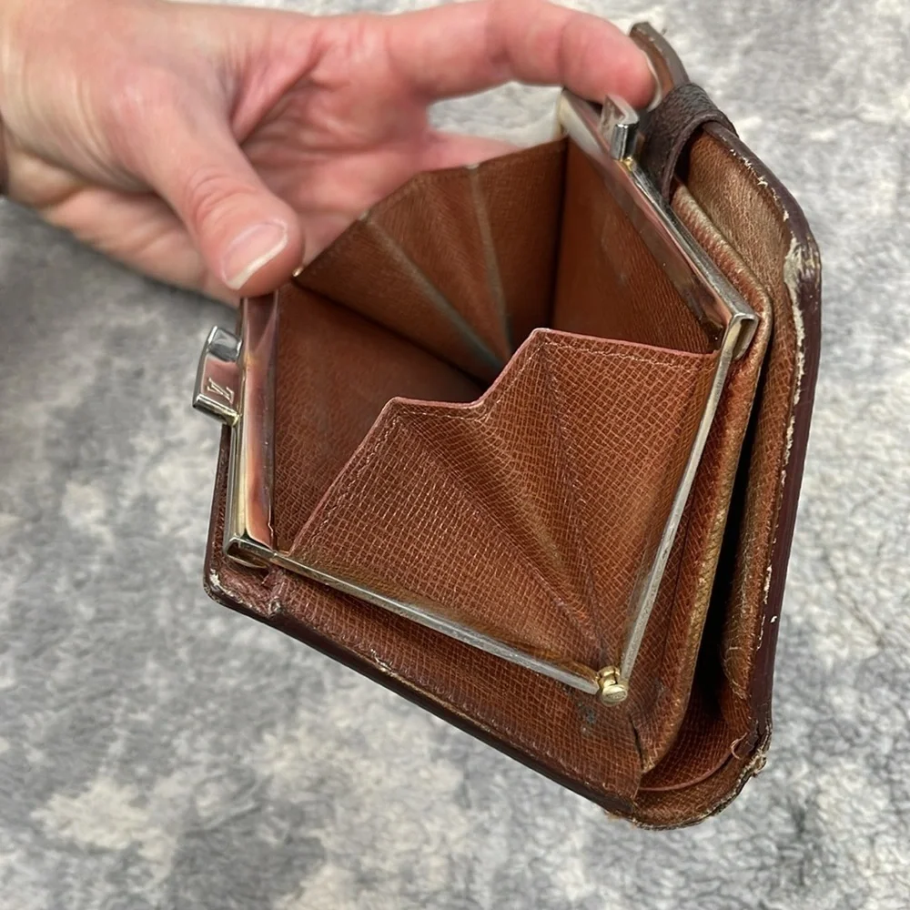 Louis Vuitton Monogram Porte Monnaie Billet Viennois Kisslock Wallet